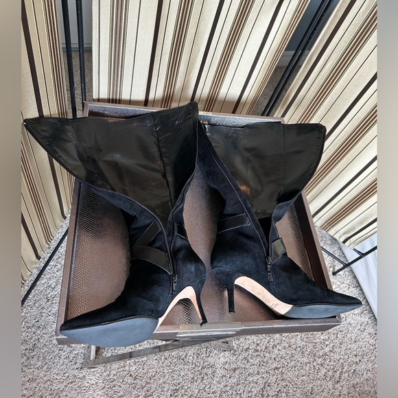 Saks Fifth Avenue black suede boots - Picture 10 of 15